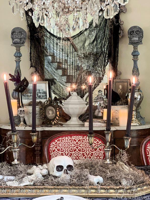 Elegant Black, Red and Gold Halloween Table Setting