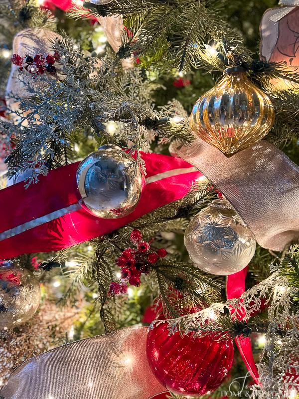 How to Pack Christmas Decorations to Make it Easier Next Year