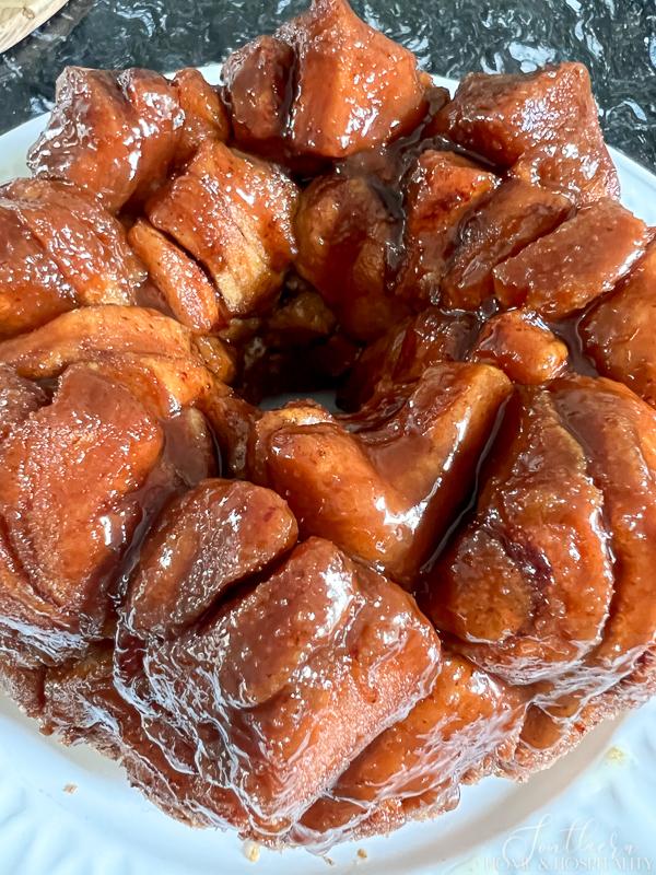 Short Cut Cinnamon Roll Monkey Bread