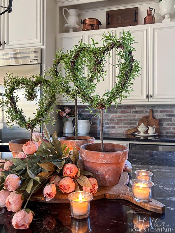 ROMANTIC SIMPLE HAND-MADE HEART SHAPE PINK ROSE BUD & BERRIES WIRE FRAME  WREATH