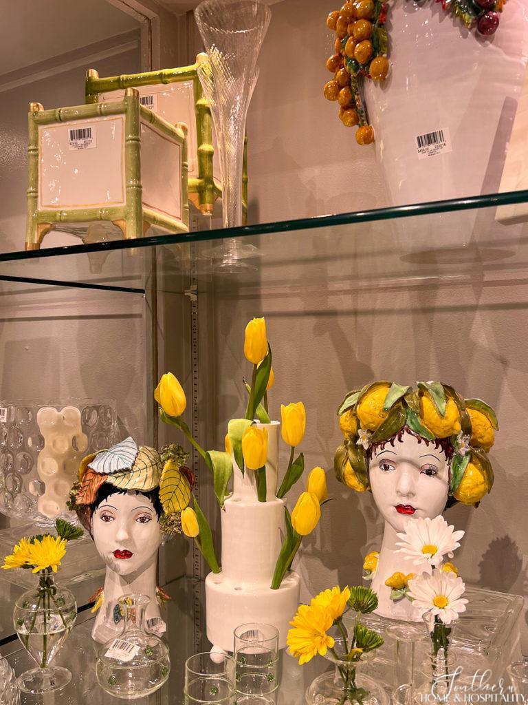 Yellow and white lemon accessories and tulipiere