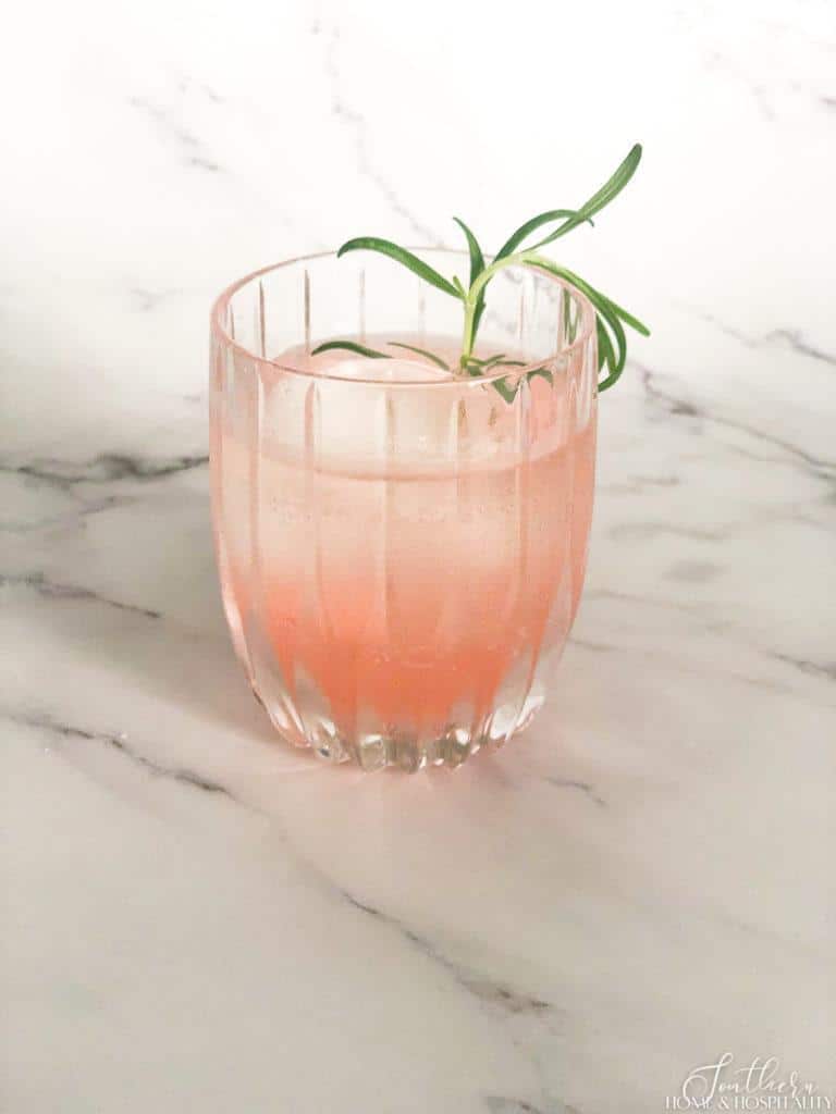 Skinny Grapefruit Vodka Greyhound cocktail