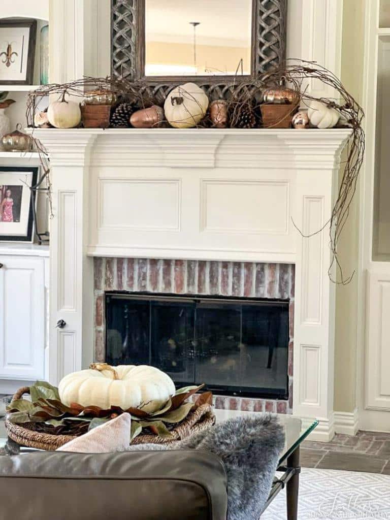 Neutral fall mantel