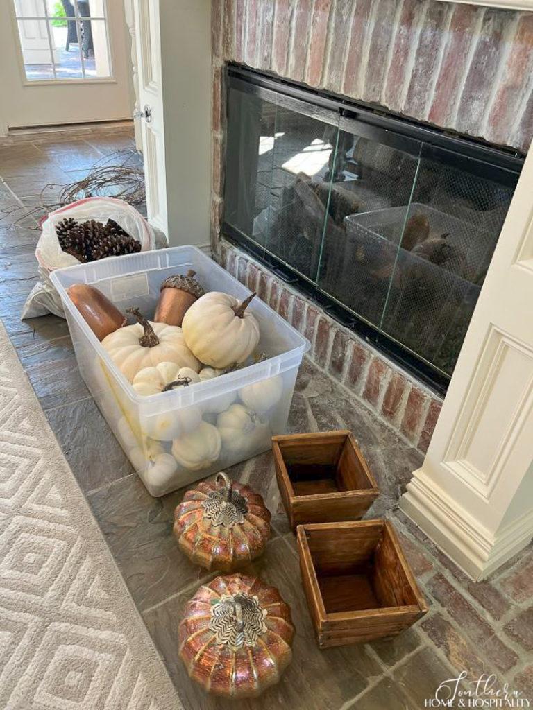 fall decor for fireplace mantel