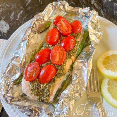 Amazingly Moist Pesto Salmon and Asparagus in Foil (in 30 Minutes)