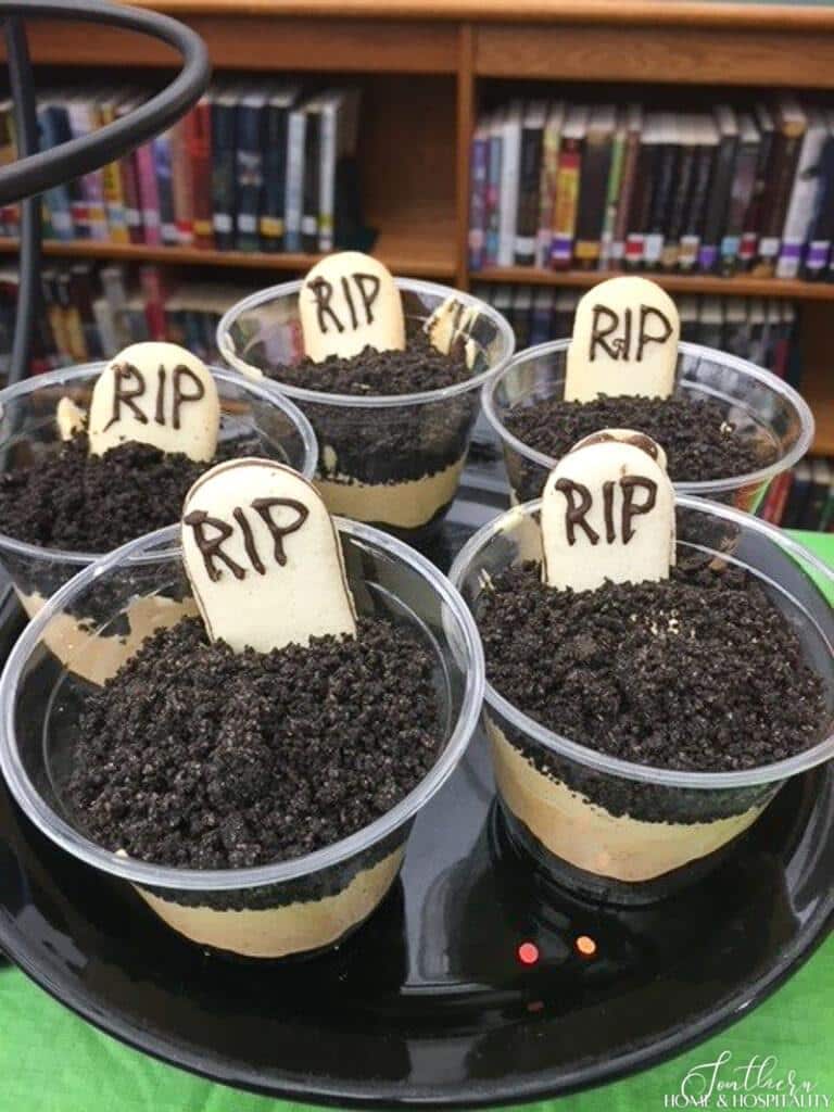 Graveyard pudding cookie cups
