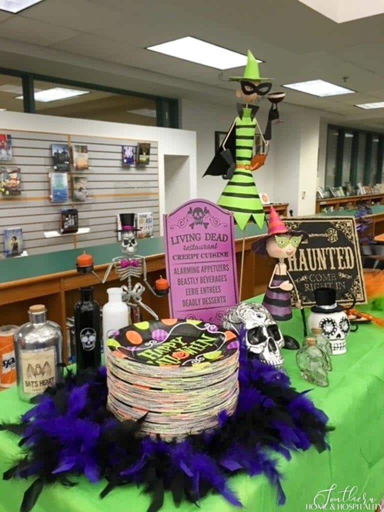 Halloween buffet table decor