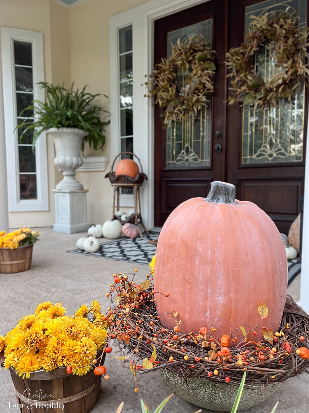 Budget-Friendly Front Porch Fall Decorating Ideas