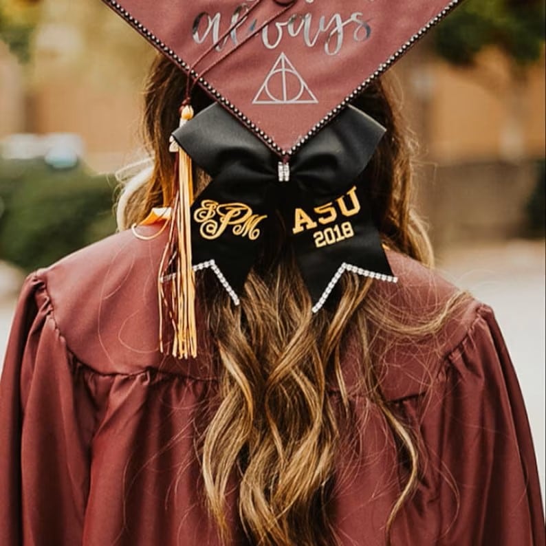 Grad cap bow