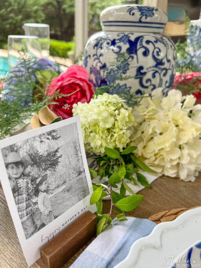 Picture place card of children on  mother's day table