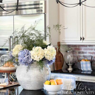 10 Simple Decorating Ideas for Summer with Blue and Yellow