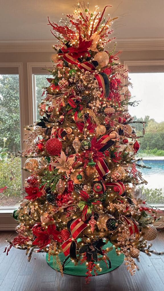 Red and green traditional Christmas tree decor