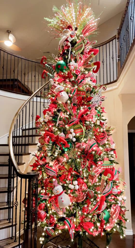 Red and green cute Christmas tree decor