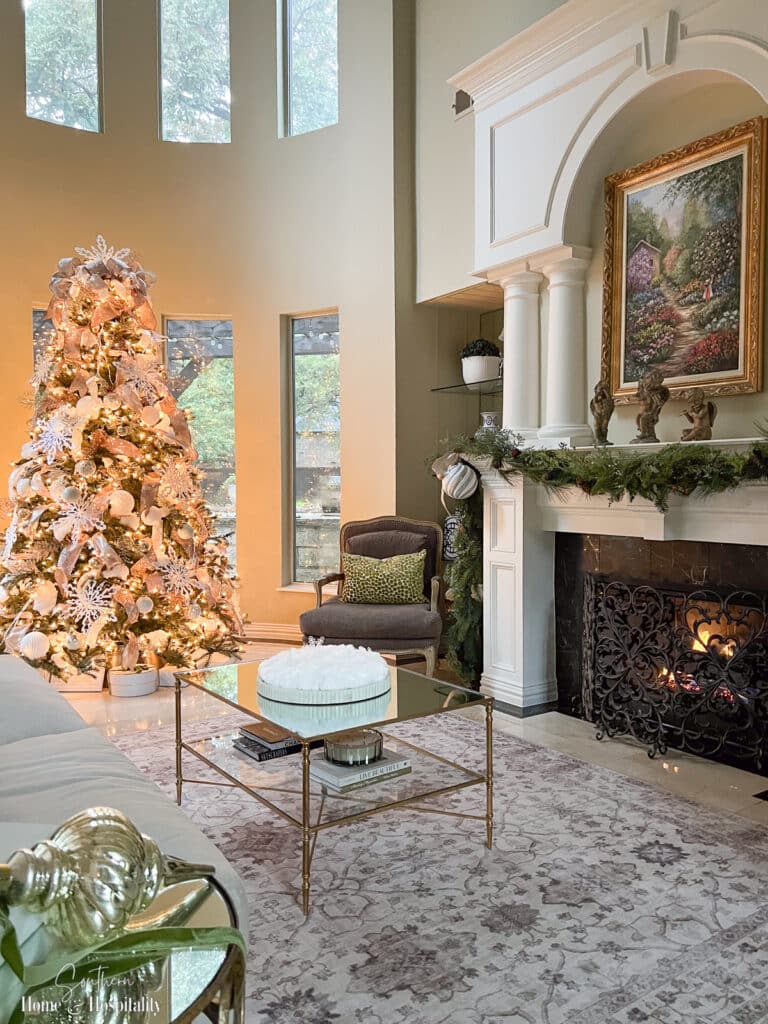 Neutral color Christmas tree in living room