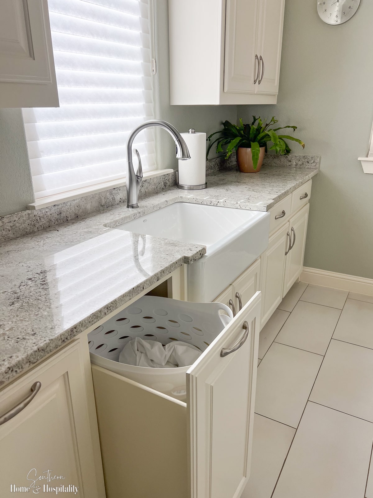 The Best Must-Have Laundry Room Features and Essentials