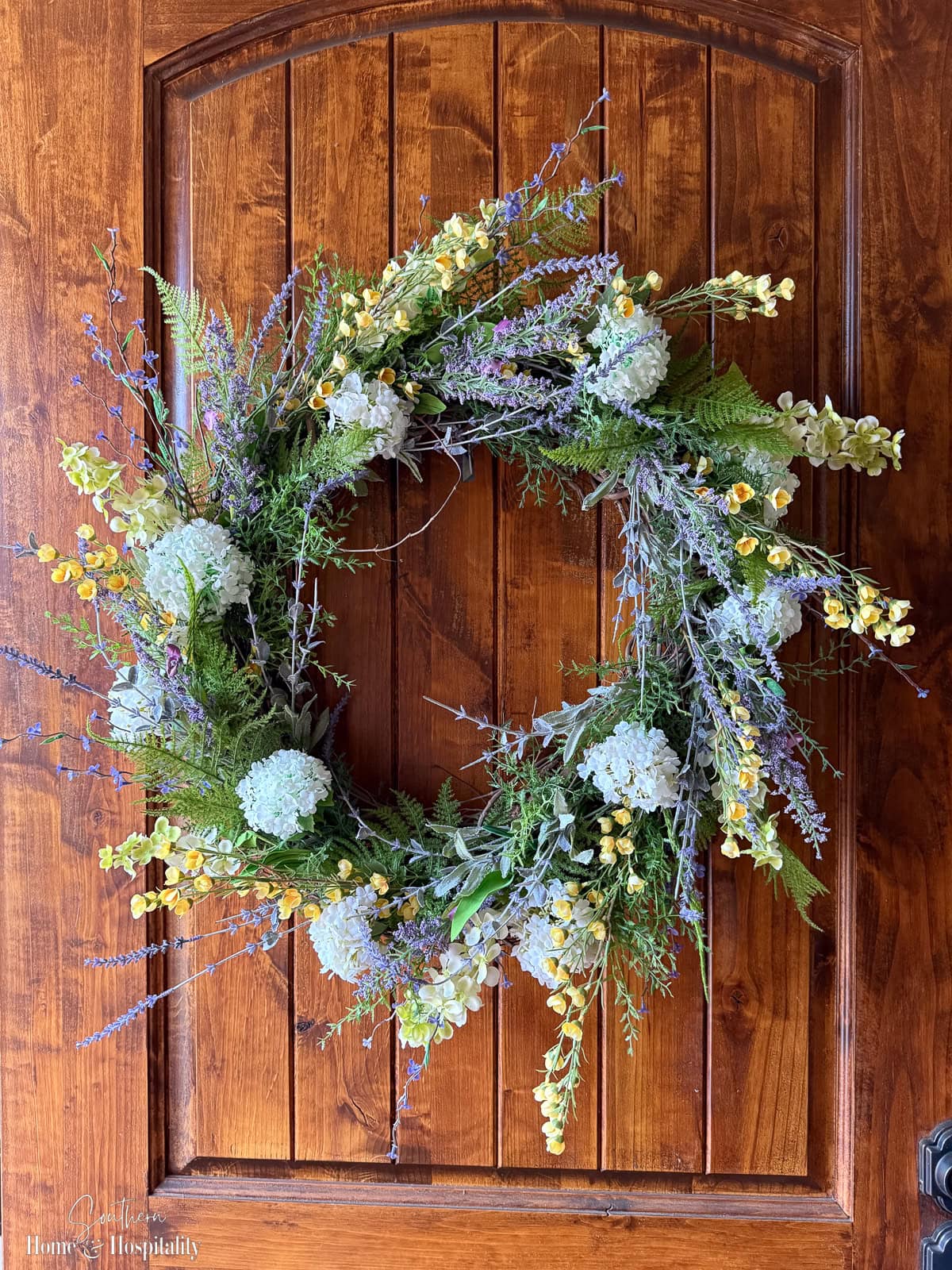 How to Make a Quick & Simple DIY Spring Floral Wreath