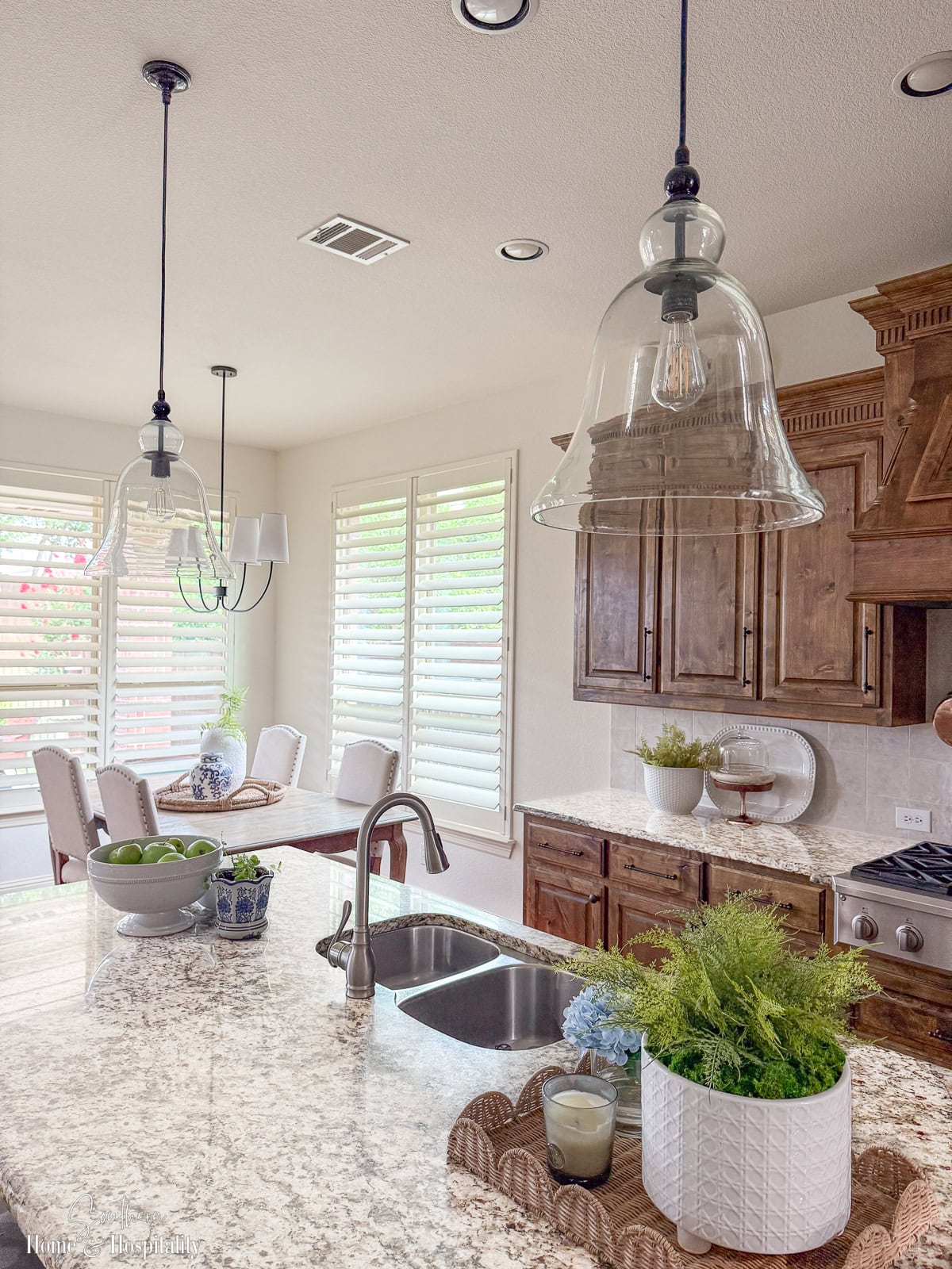 15 Things People Forget to Clean in Their Homes (That Make a Big Difference)