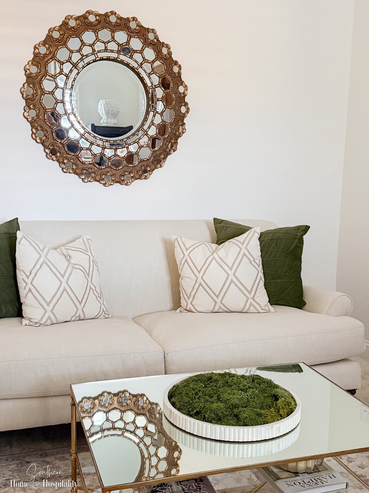 How to Make a Small Room Feel Larger (15 Decorating Tricks That Work)