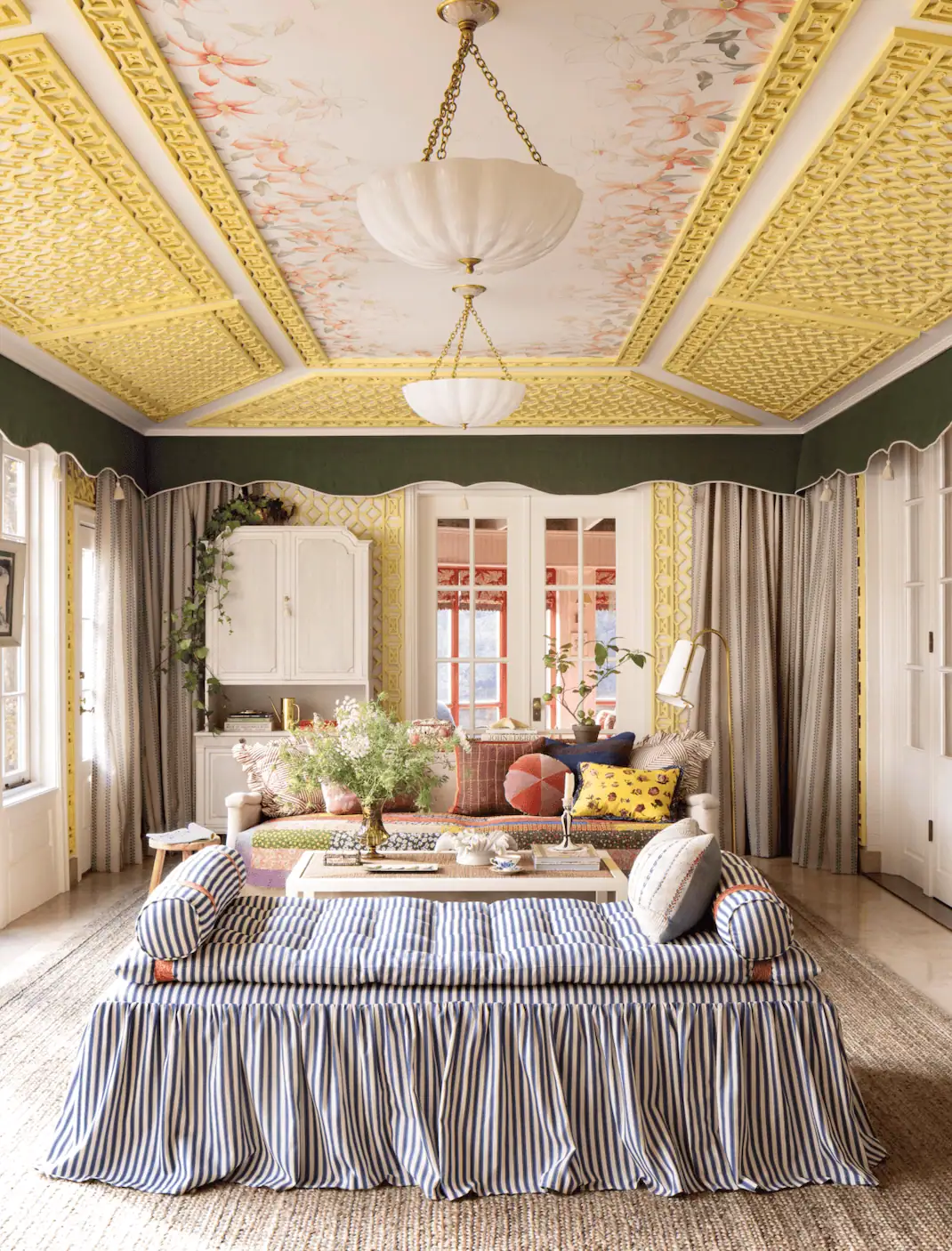 Trellis woodwork on ceiling in a living room