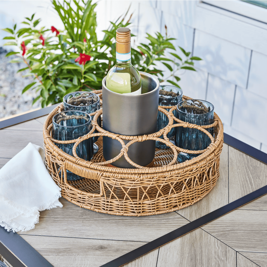 Rattan drink caddy