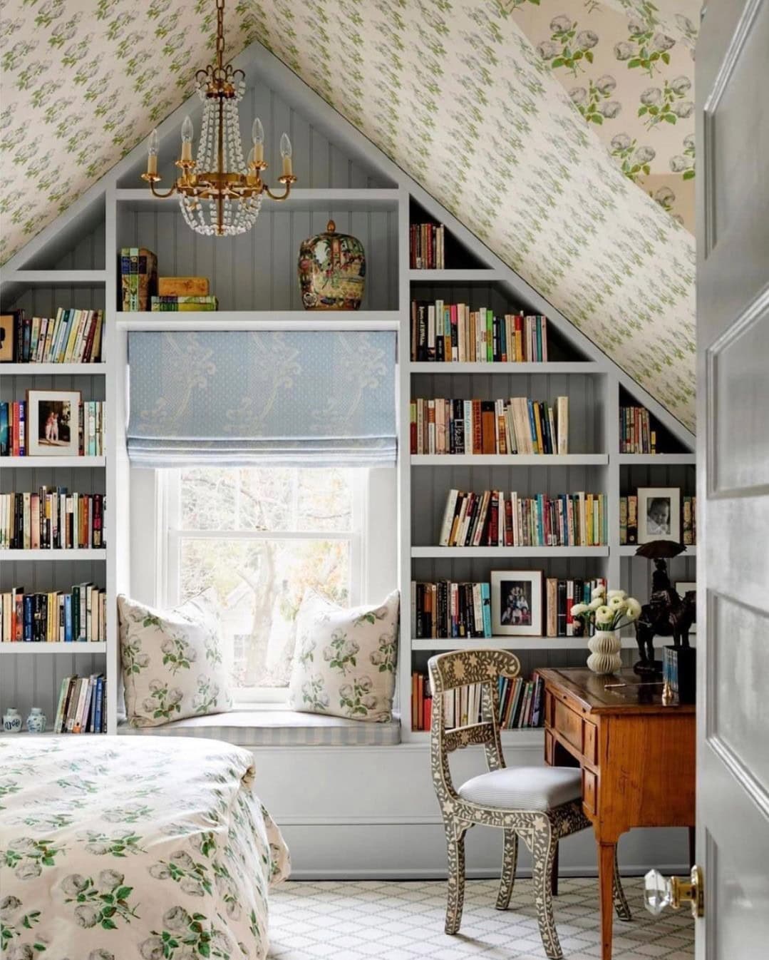 Cottage style bedroom with patterned ceiling