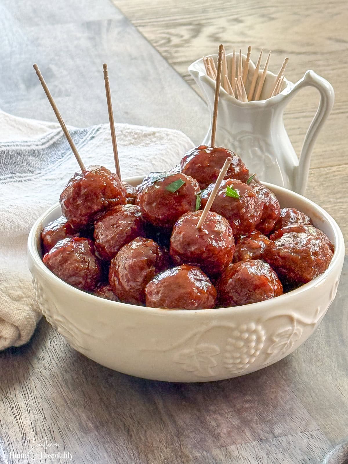 Crockpot Grape Jelly Meatballs (Easy 3-Ingredient Appetizer)